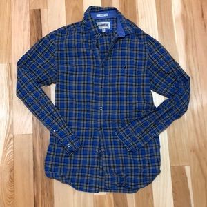 Men’s Fitted Button Down Shirt
